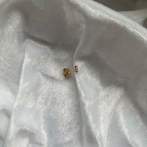 Mejuri Single Sphere Bar Stud